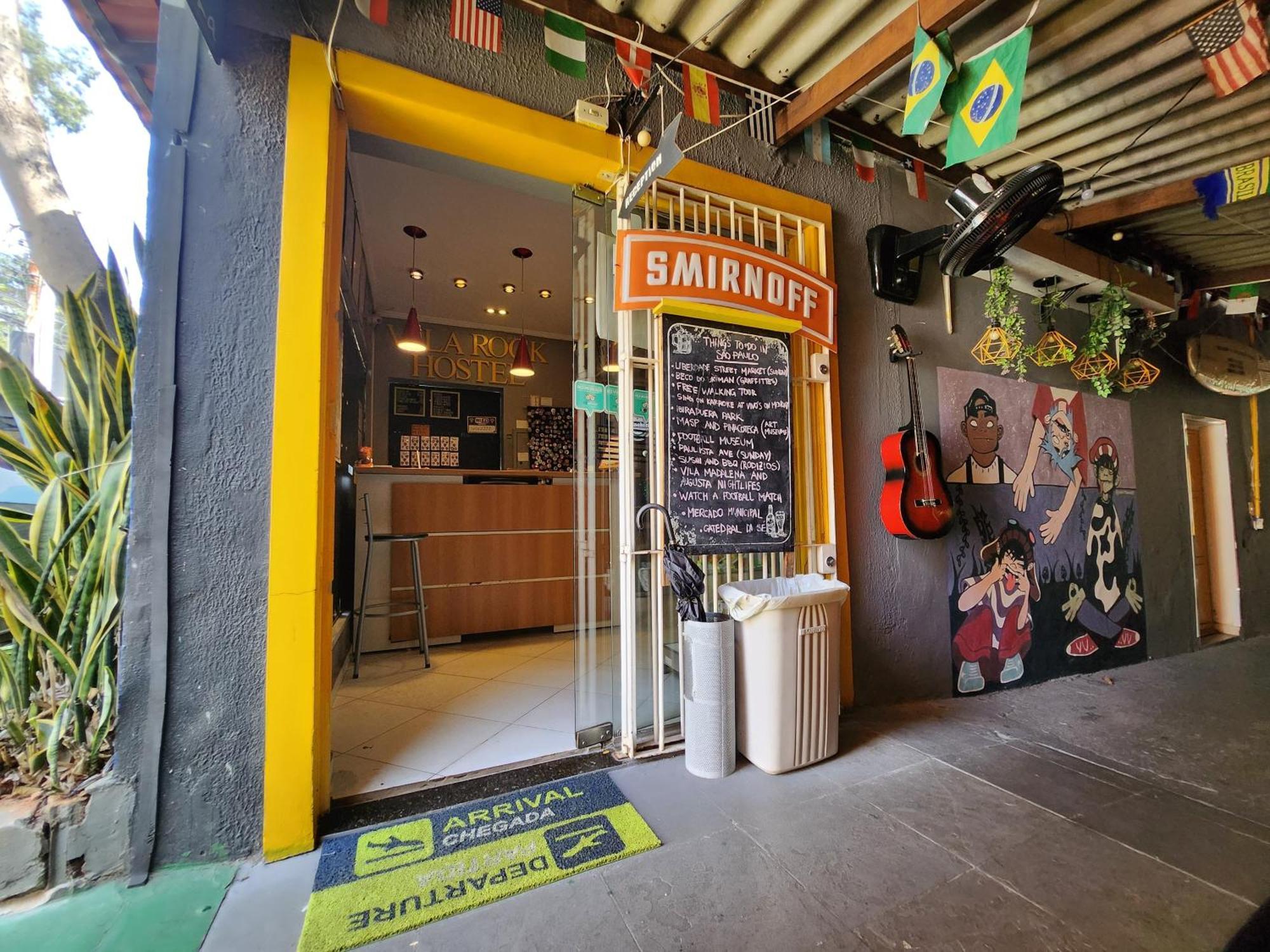 Vila Rock Hostel: Central Location Near Allianz Parque Sao Paulo Exterior photo